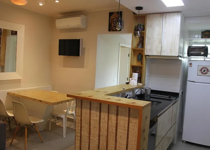 Casa em Condomínio com Piscina - Residencial Maresias 50 m da Praia