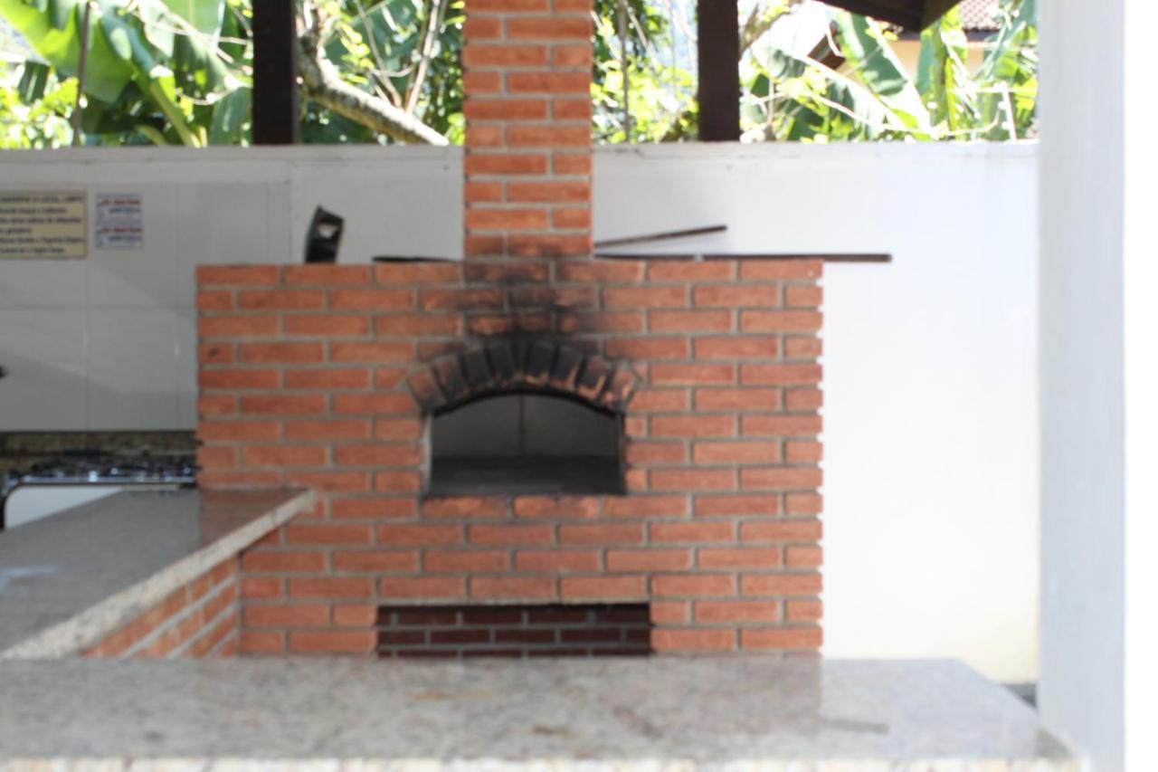 Casa Em Com Piscina - Residencial 50 M Da